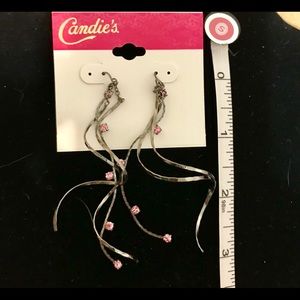 Candie’s Gunmetal/Pink Rhinestones Spiral Earrings